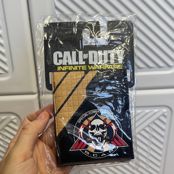 Call of duty infinite warfare wallet - Picture 1 of 2
